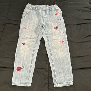 Gymboree Girls size 5 Jeans. Fun patches​